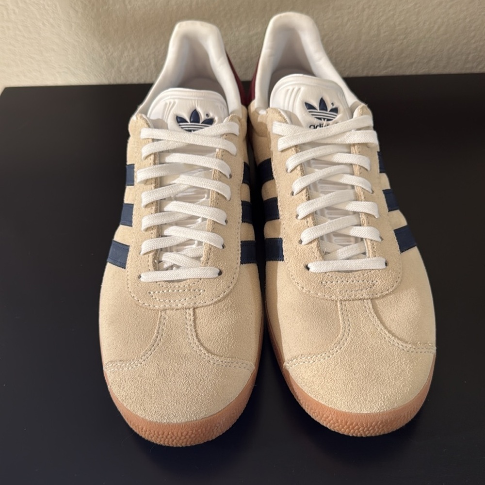 Adidas Cream and Navy Classic Sneakers - Picture 7 of 13